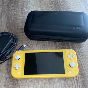 Nintendo switch lite color yellow